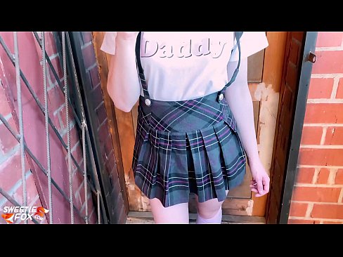 ❤️ Schoolgirl Sucks a dick gu domhainn agus fucks an àite clasaichean. ️  Bhidio anal  aig gd.muitohentai.ru ❌️